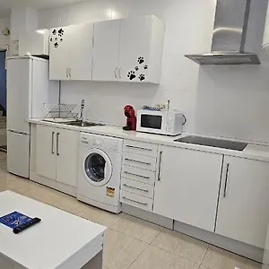 Apto Tanez Plaza Toros Ventas, A Apartamento